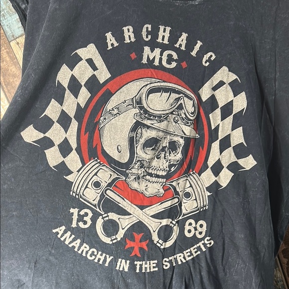 Archaic Men's Black Skull Graphic Tee - Picture 5 of 14